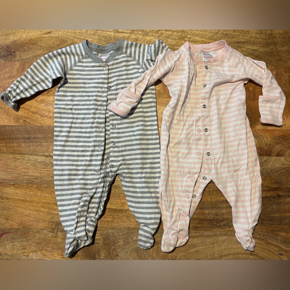 2x Hanna Andersson striped pjs -grey and white and pink and white sz 3-6 months